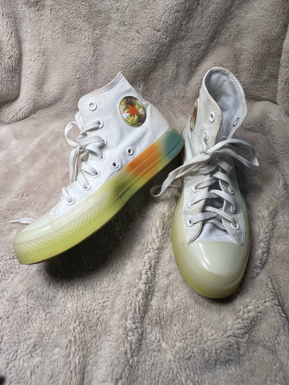 Converse Chuck Taylor All Star CX High Spray Paint White' sneaker womens size 8